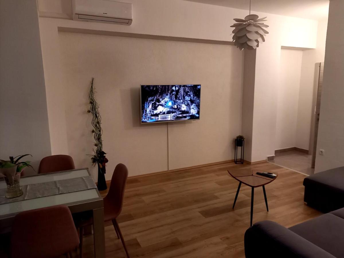 Apartment Lea Mataija โนวีวีโนดอลสกี ภายนอก รูปภาพ