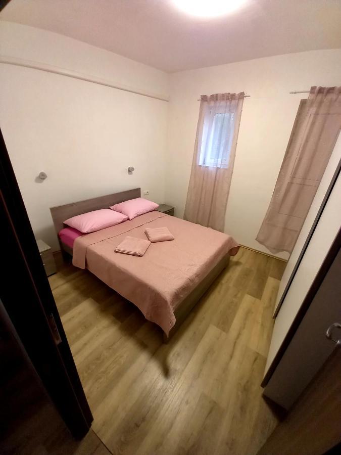 Apartment Lea Mataija โนวีวีโนดอลสกี ภายนอก รูปภาพ