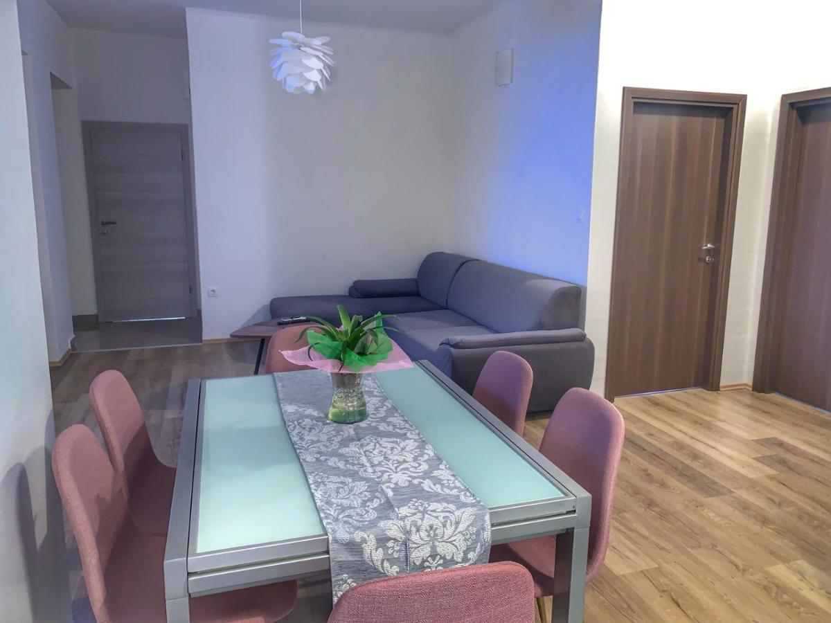 Apartment Lea Mataija โนวีวีโนดอลสกี ภายนอก รูปภาพ