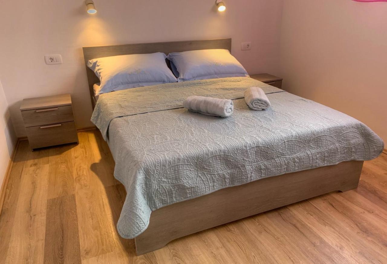 Apartment Lea Mataija โนวีวีโนดอลสกี ภายนอก รูปภาพ