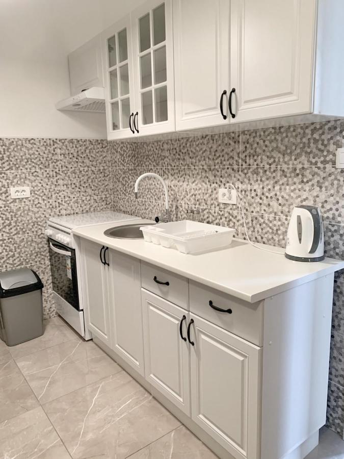 Apartment Lea Mataija โนวีวีโนดอลสกี ภายนอก รูปภาพ